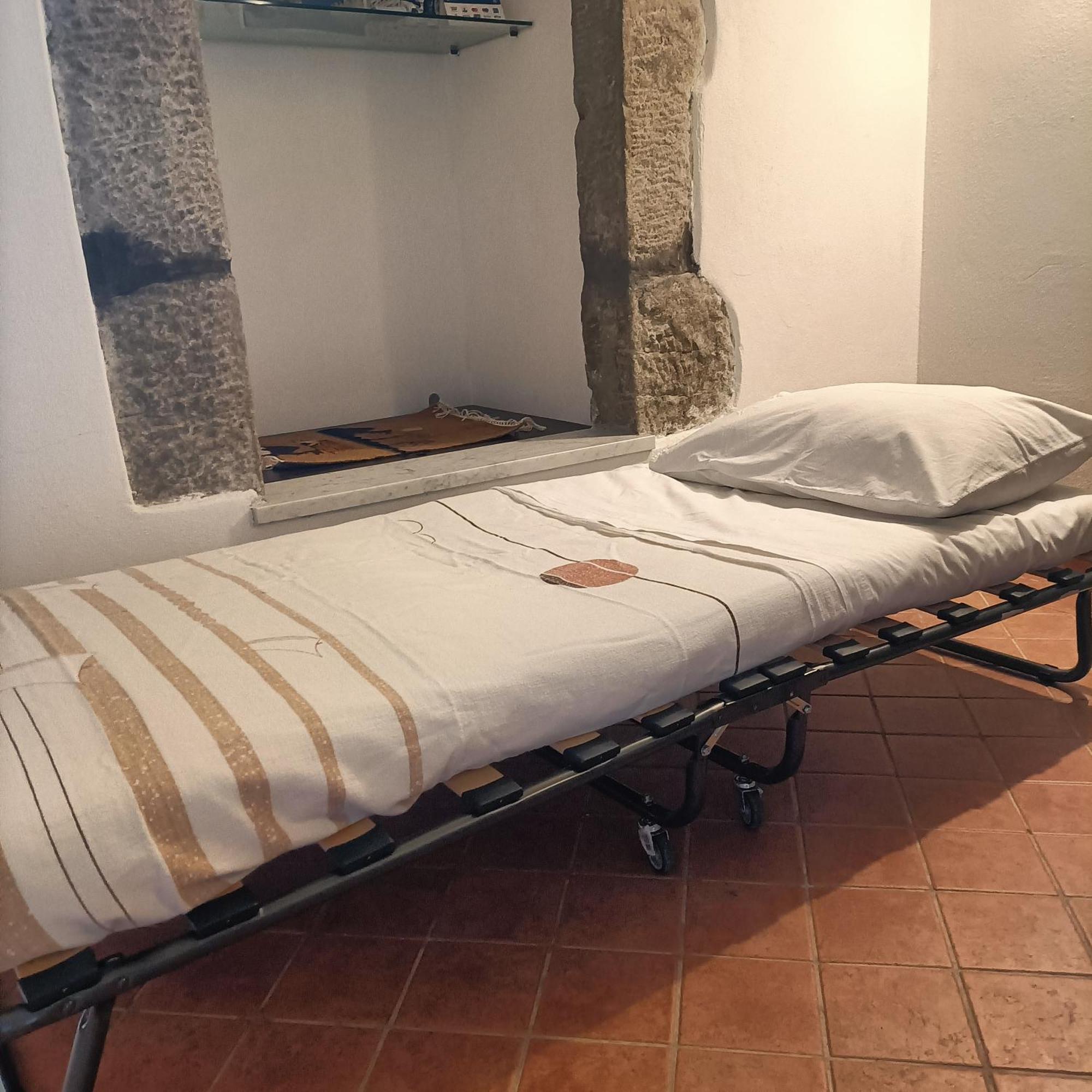 Апартаменти Locazione Turistica La Gesualda Кастельнуово-Маґра Екстер'єр фото